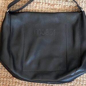 M0851 shoulder bag leather black
